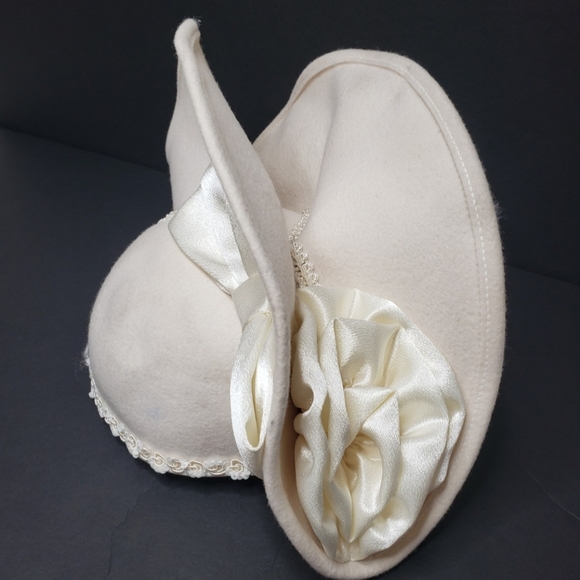 Vintage wool derby cream church hat main image 15